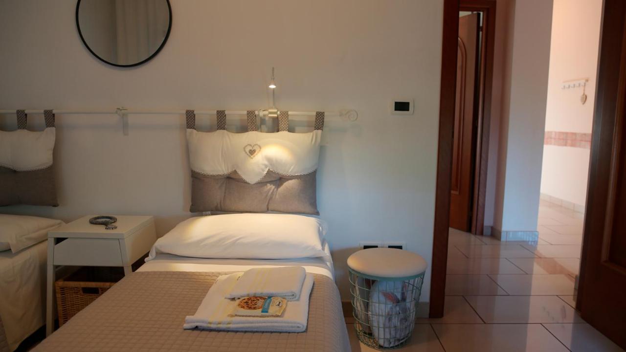 Soada Apartment Cappelle sul Tavo Luaran gambar